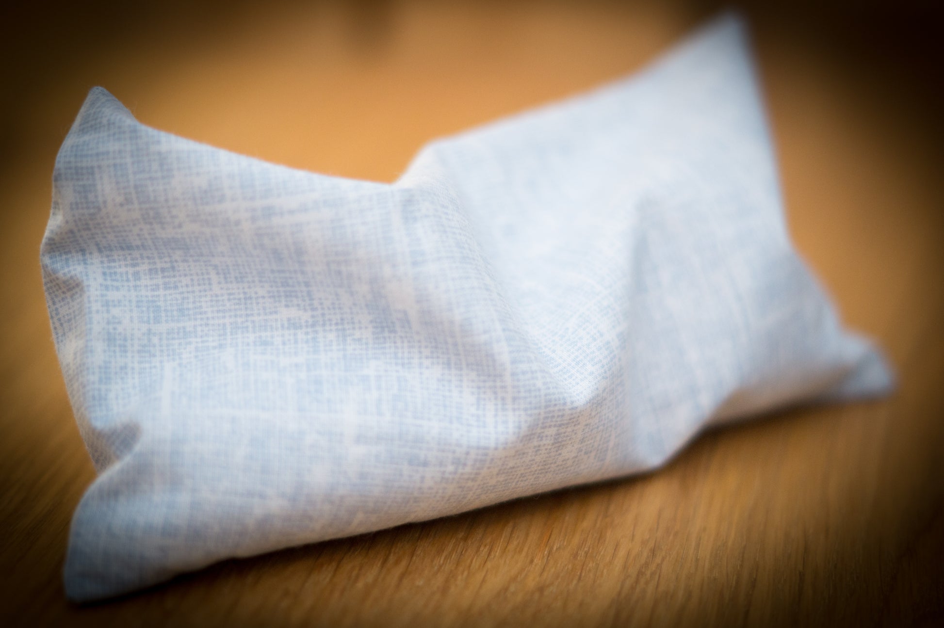 Augenkissen mit Rapssamen und Lavendel blau