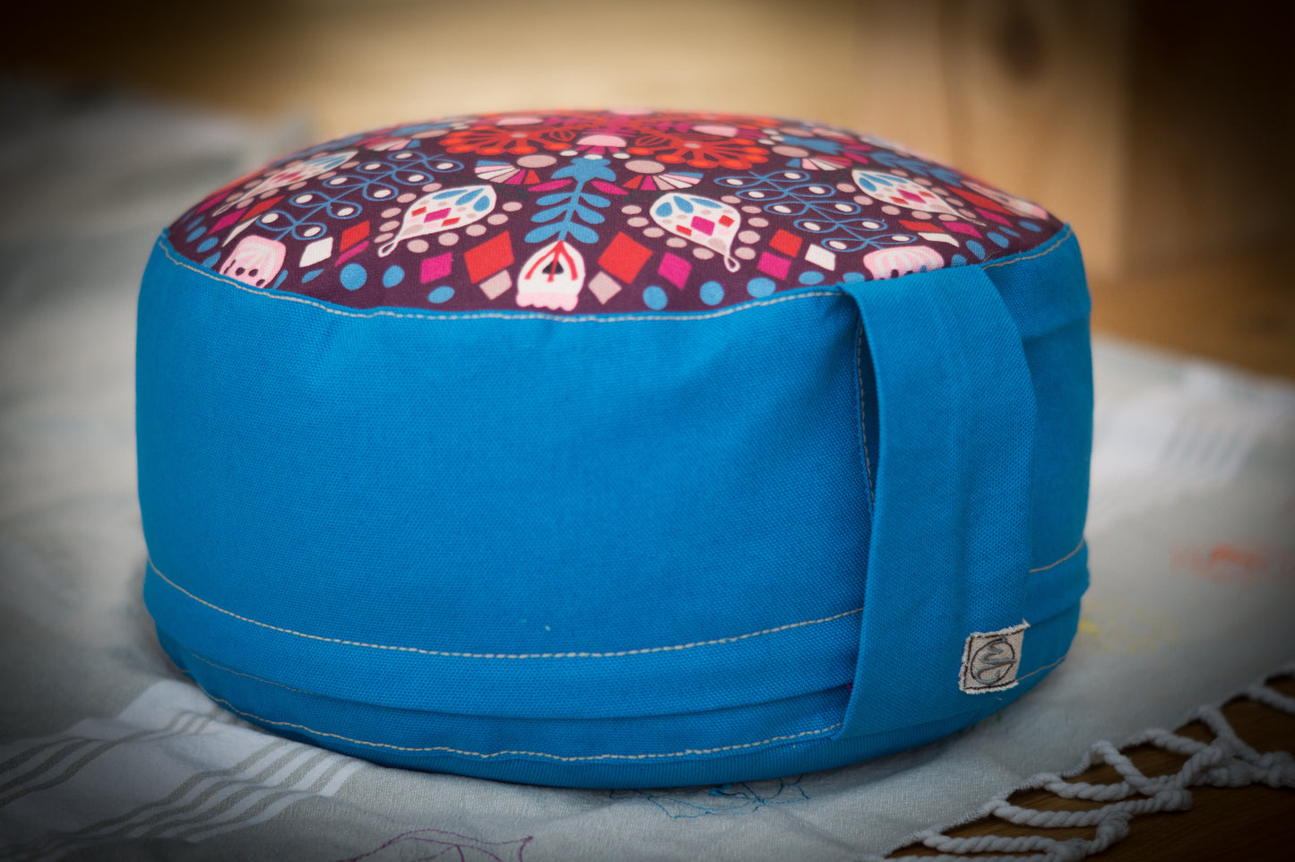 rundes Meditationskissen Mandala Yogakissen petrol blau